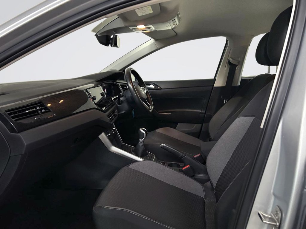 2022 Volkswagen Polo — image 6