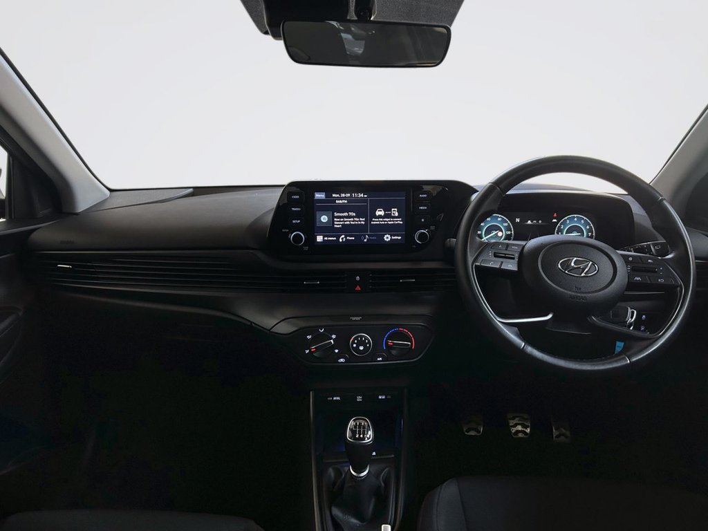 2023 Hyundai Bayon — image 2