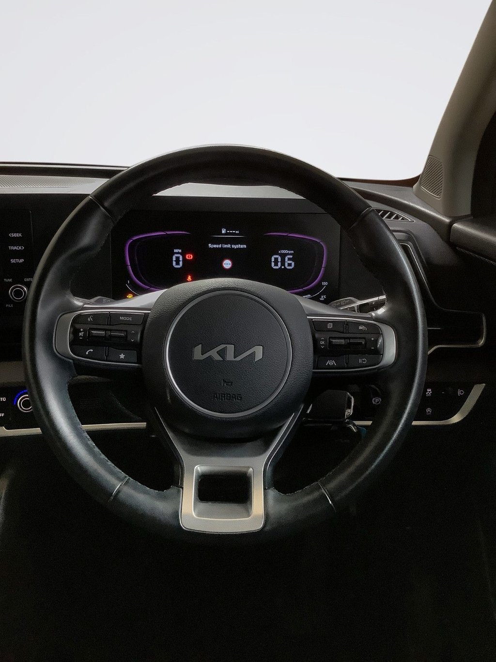 2023 Kia Sportage — image 8