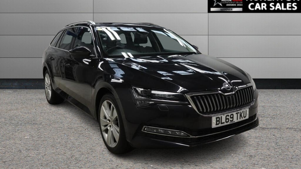 2019 Skoda Superb exterior view