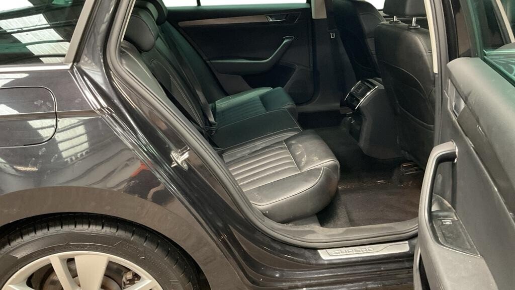 2019 Skoda Superb — image 11