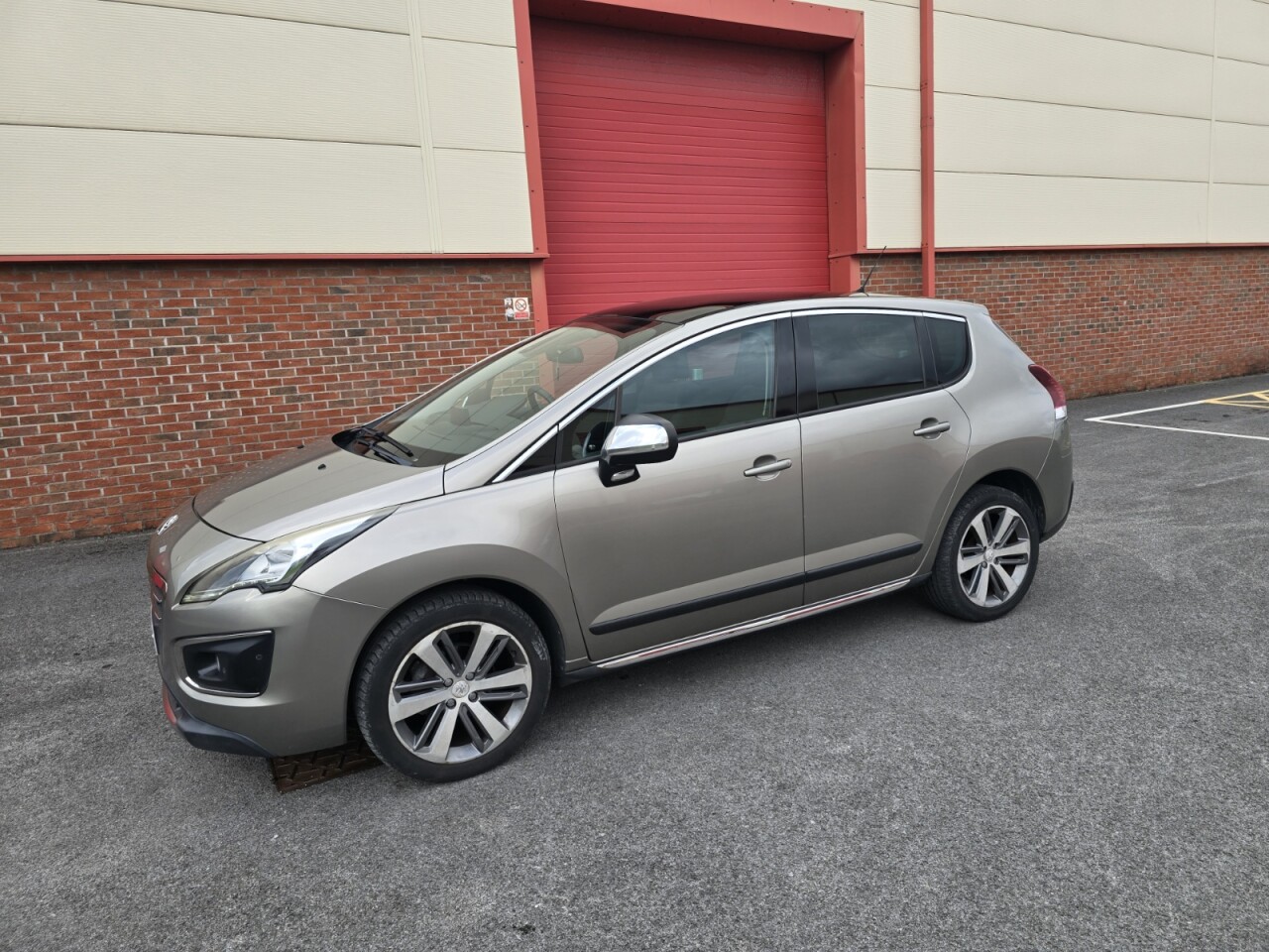2016 16 PEUGEOT 3008