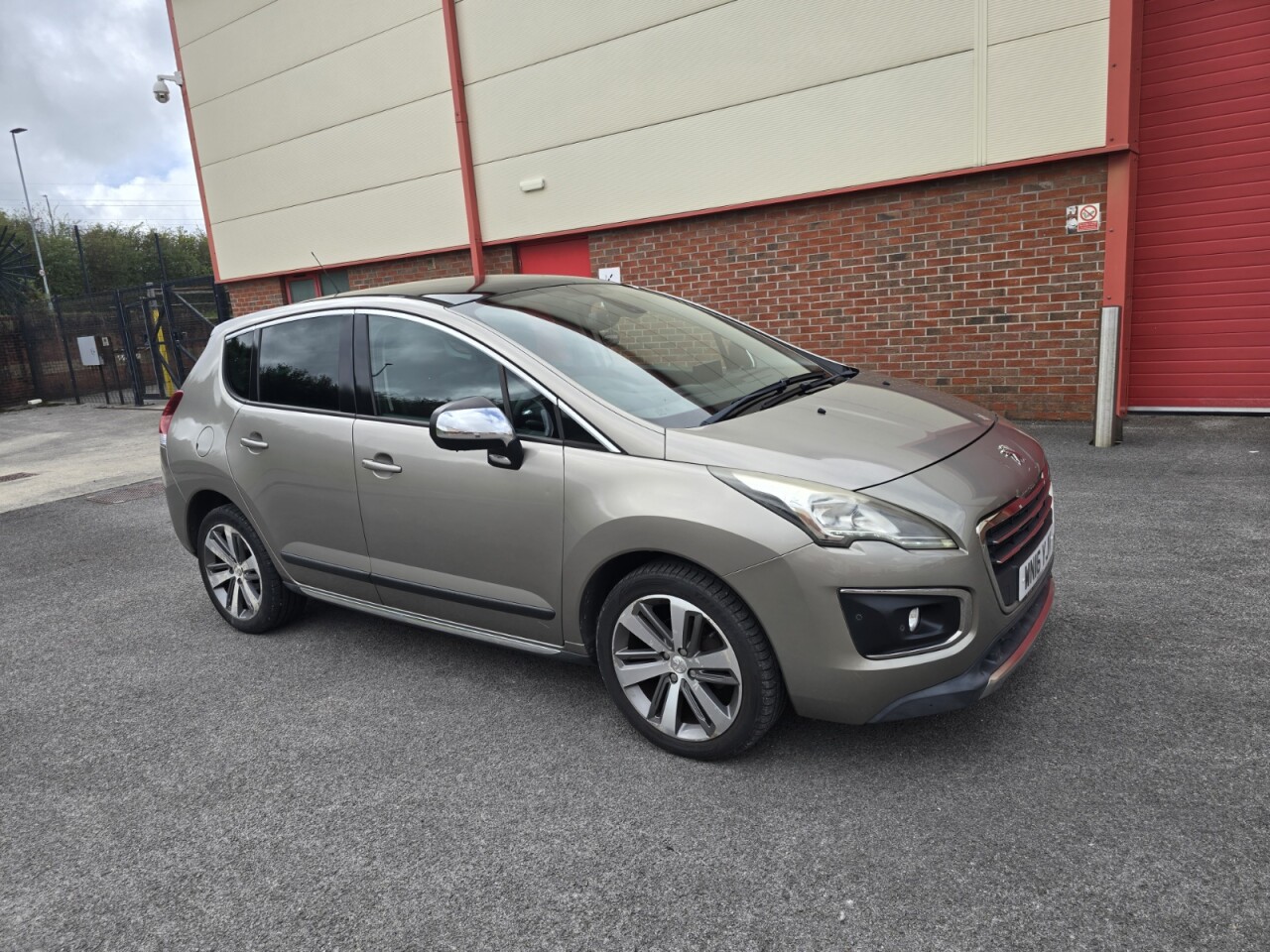 2016 16 PEUGEOT 3008