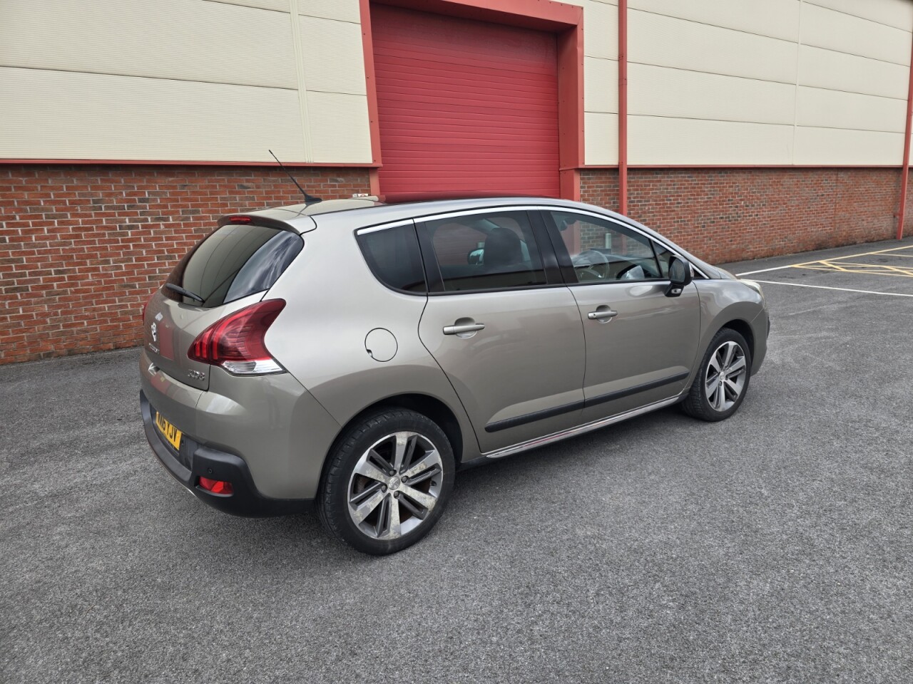 2016 16 PEUGEOT 3008
