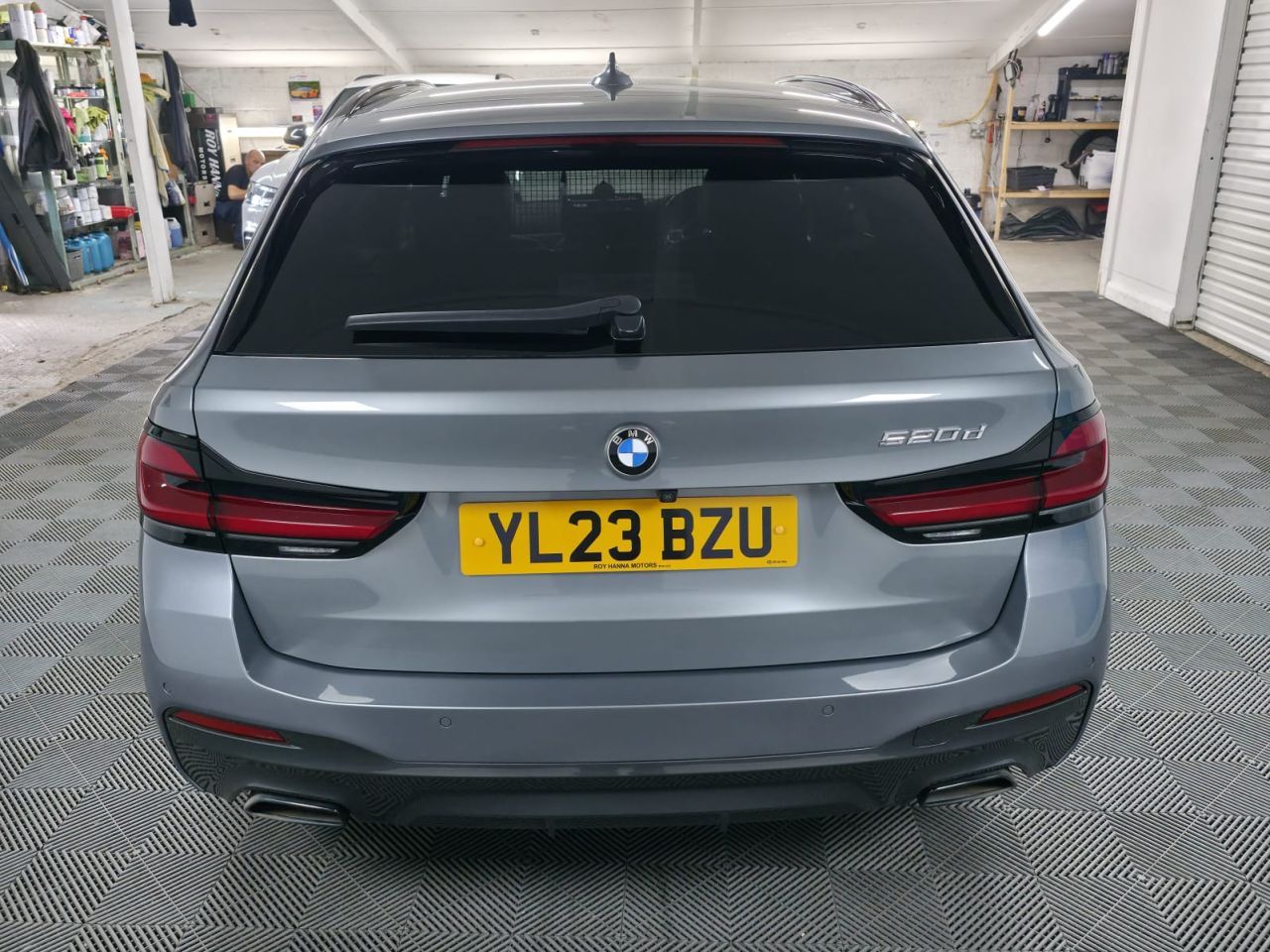 2023 BMW 5 SERIES 2.0 520d MHT M Sport Touring 5dr Diesel Hybrid Steptronic Euro 6 (s/s) (190 - vehicle photo 5 for sale on PureCar