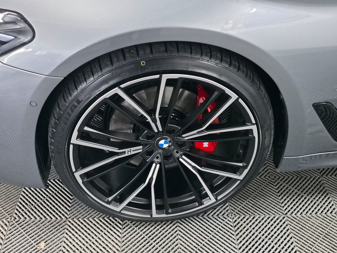 2023 BMW 5 SERIES 2.0 520d MHT M Sport Touring 5dr Diesel Hybrid Steptronic Euro 6 (s/s) (190 - vehicle photo 10 for sale on PureCar