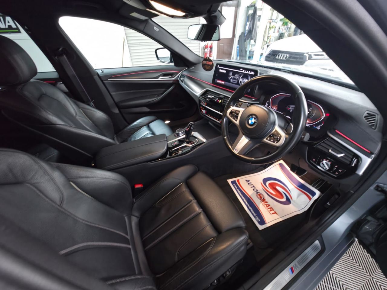 2023 BMW 5 SERIES 2.0 520d MHT M Sport Touring 5dr Diesel Hybrid Steptronic Euro 6 (s/s) (190 - vehicle photo 20 for sale on PureCar
