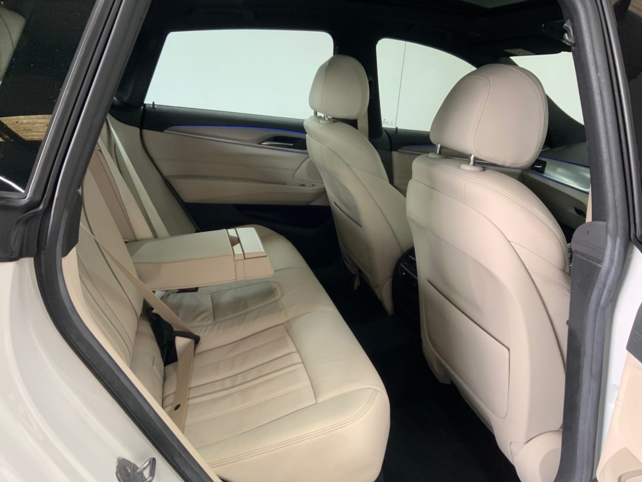 2018 BMW 6 SERIES GRAN TURISMO 2.0 620d M Sport GT 5dr Diesel Auto Euro 6 (s/s) (190 ps) - vehicle photo 17 for sale on PureCar