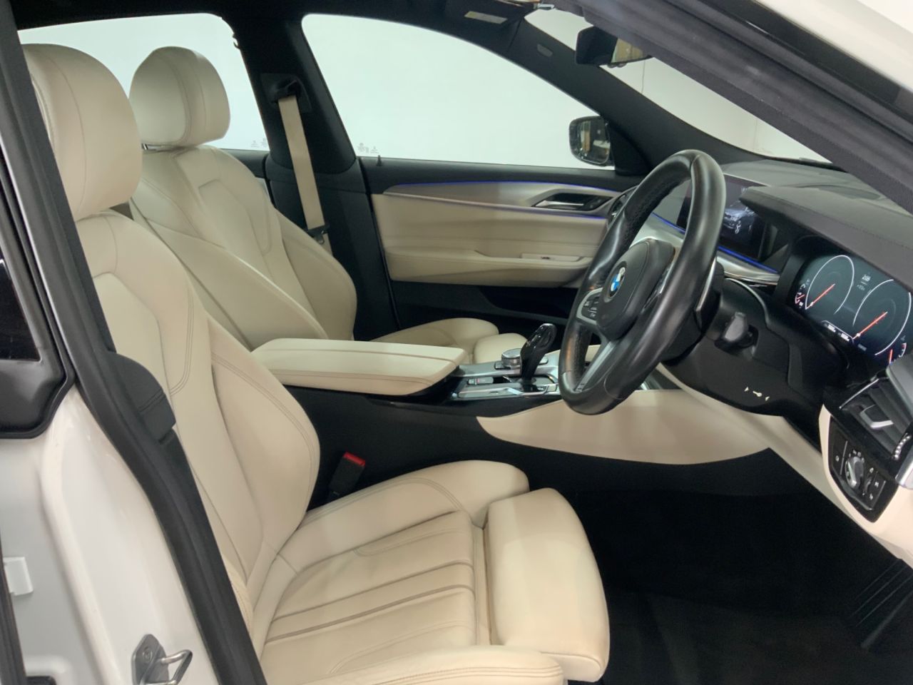 2018 BMW 6 SERIES GRAN TURISMO 2.0 620d M Sport GT 5dr Diesel Auto Euro 6 (s/s) (190 ps) - vehicle photo 19 for sale on PureCar