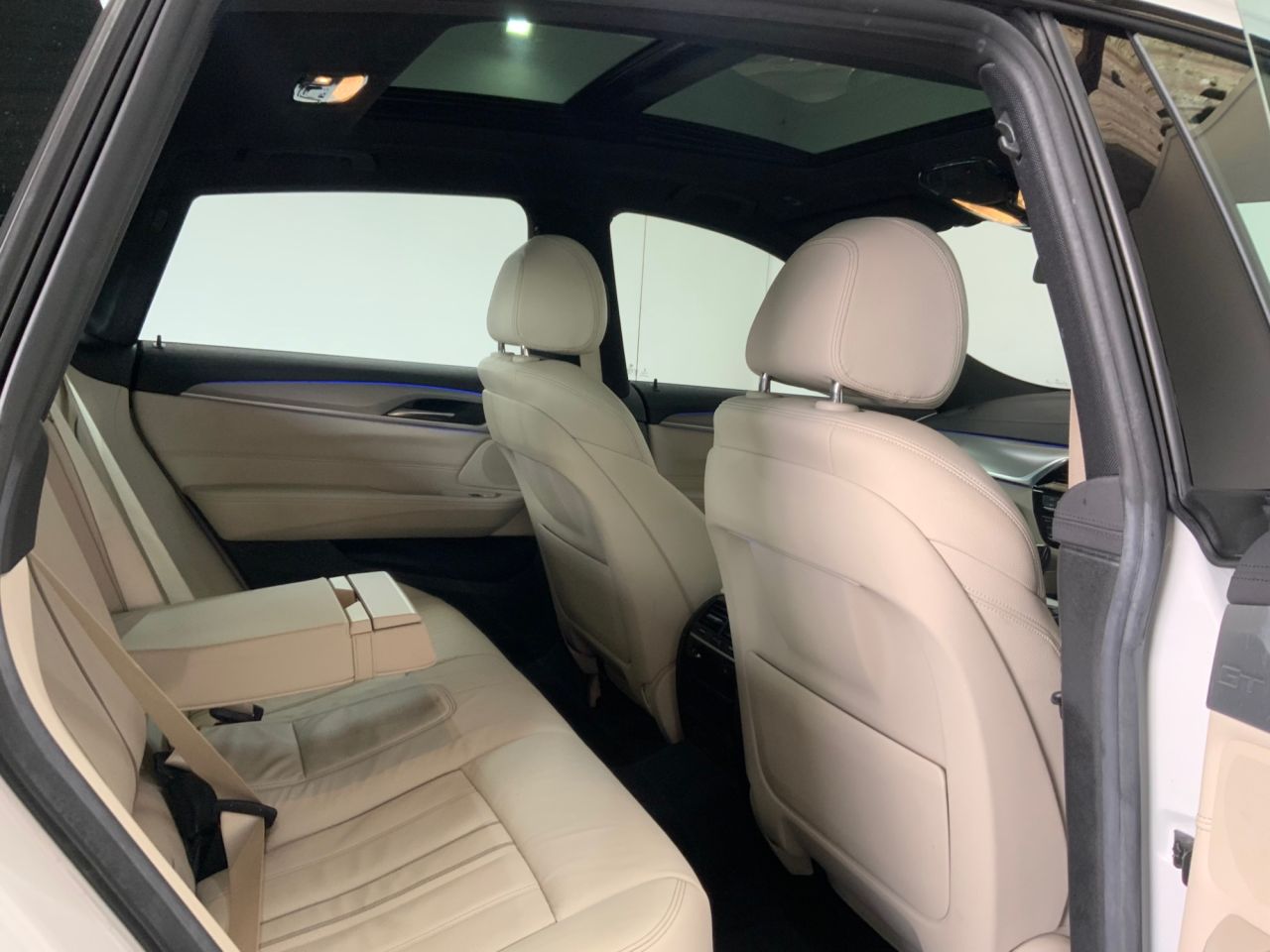 2018 BMW 6 SERIES GRAN TURISMO 2.0 620d M Sport GT 5dr Diesel Auto Euro 6 (s/s) (190 ps) - vehicle photo 21 for sale on PureCar