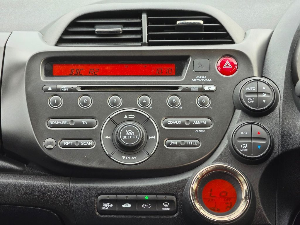 2014 Honda Jazz — image 46