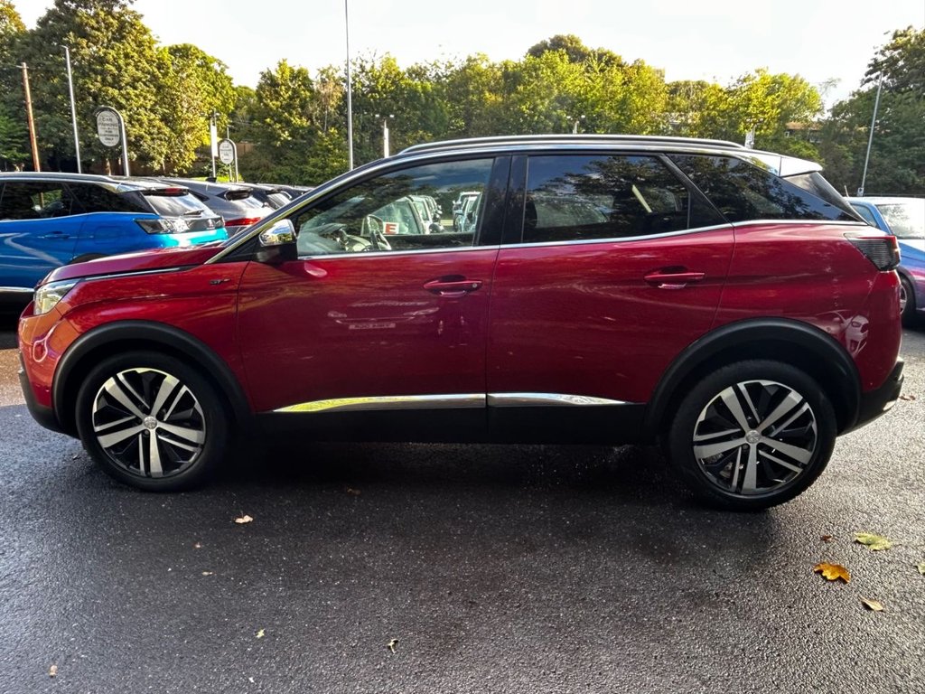 2017 Peugeot 3008 — image 11