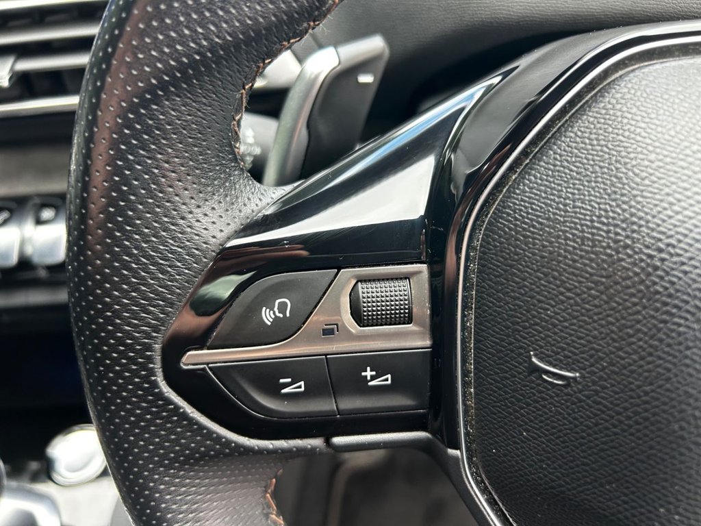 2017 Peugeot 3008 — image 40