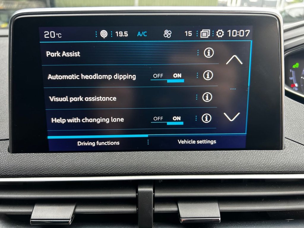 2017 Peugeot 3008 — image 51
