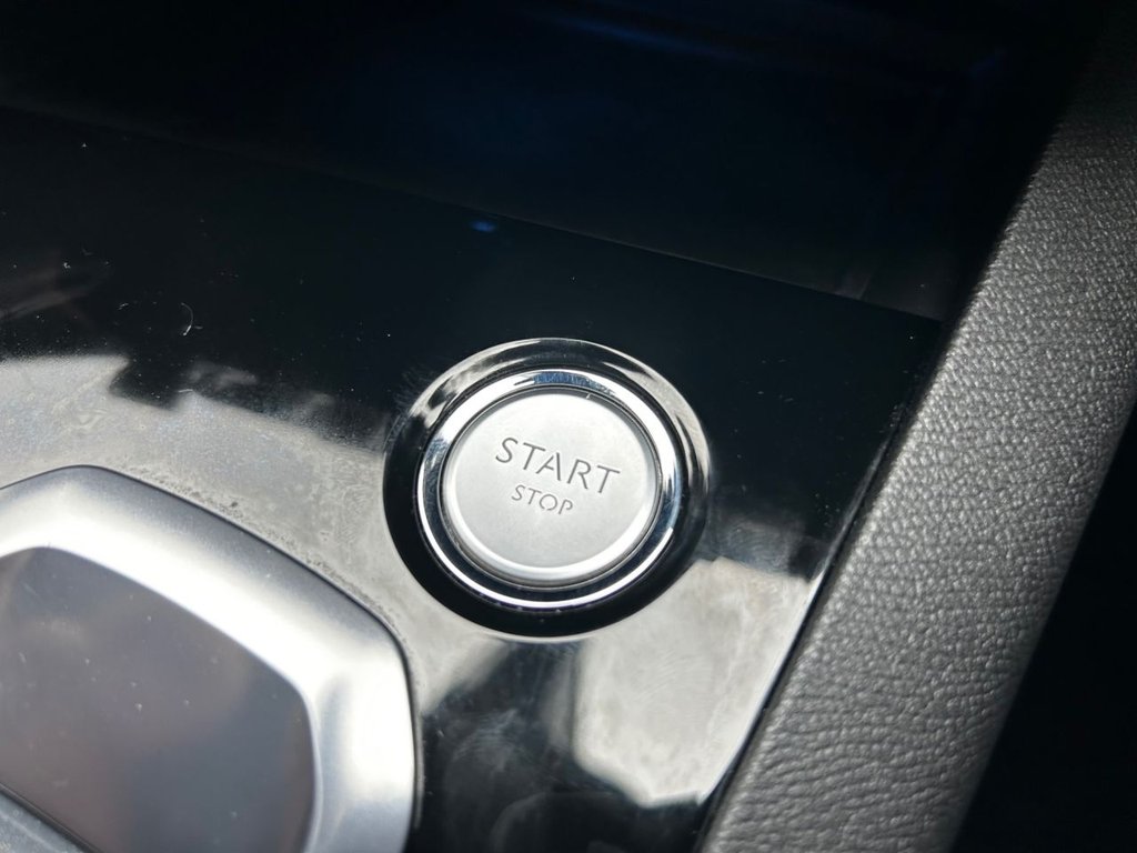 2017 Peugeot 3008 — image 57