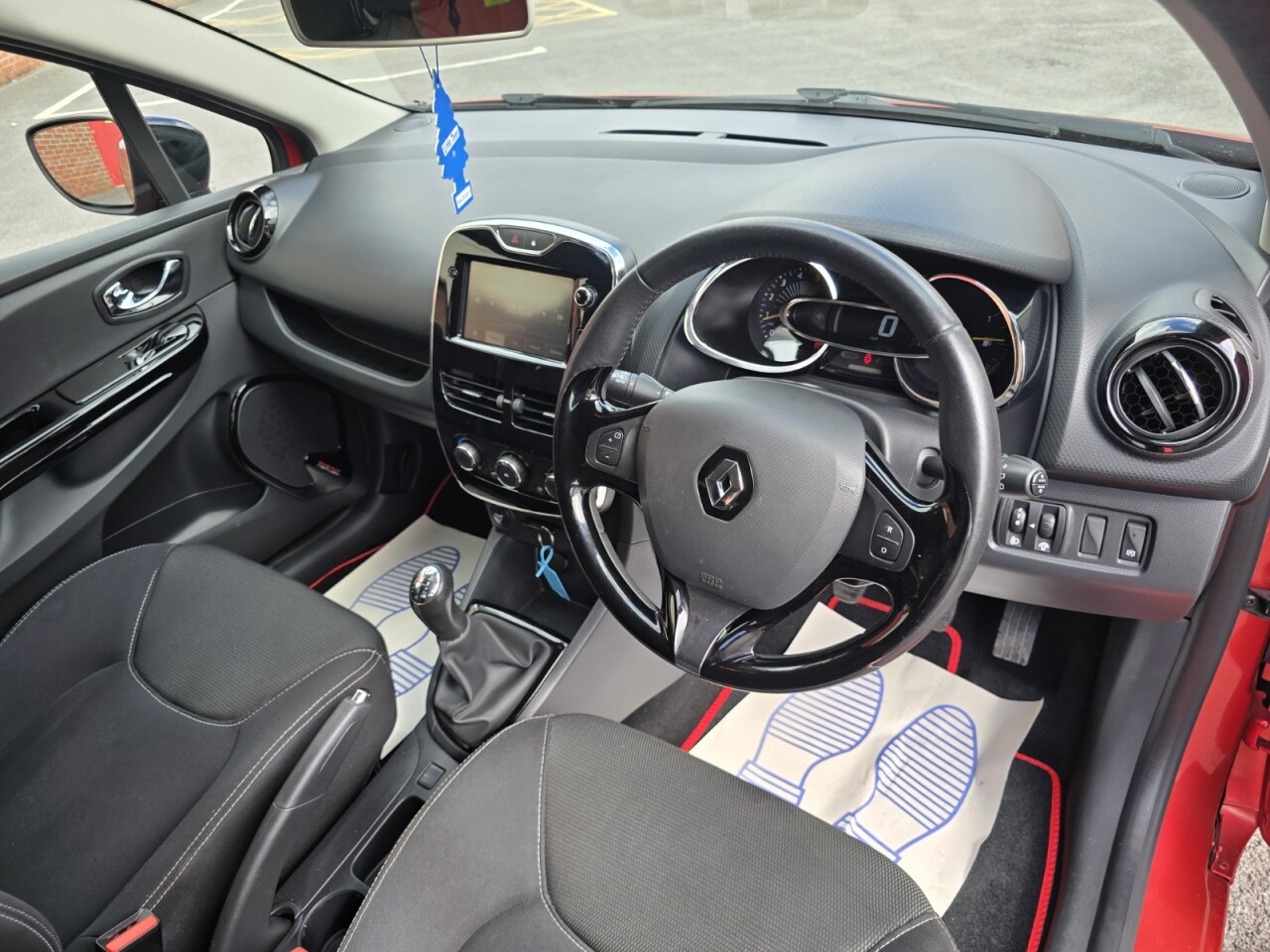 2013 63 RENAULT CLIO
