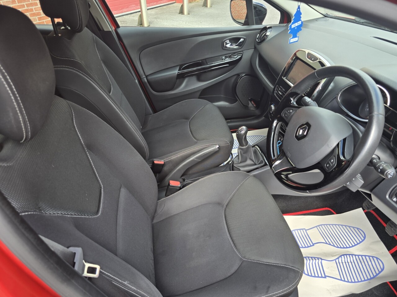 2013 63 RENAULT CLIO