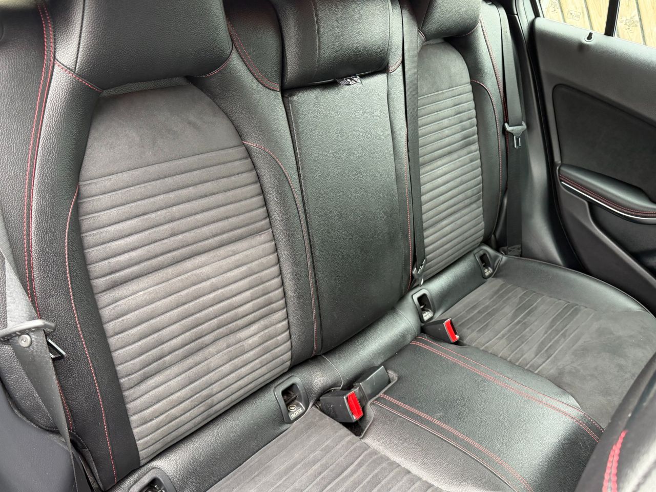 2018 MERCEDES A CLASS 1.5 A180d AMG Line (Executive) Hatchback 5dr Diesel Manual Euro 6 (s/s) (10 - vehicle photo 7 for sale on PureCar