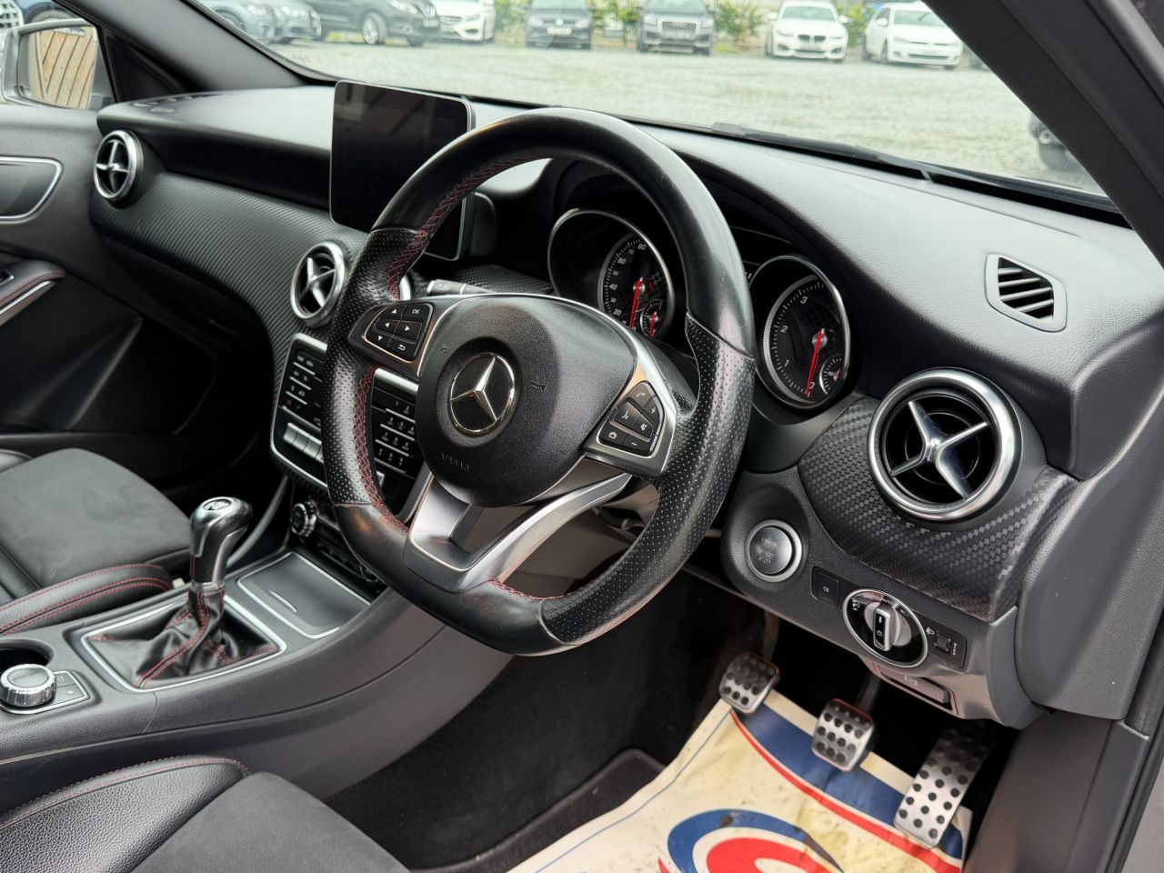 2018 MERCEDES A CLASS 1.5 A180d AMG Line (Executive) Hatchback 5dr Diesel Manual Euro 6 (s/s) (10 - vehicle photo 9 for sale on PureCar
