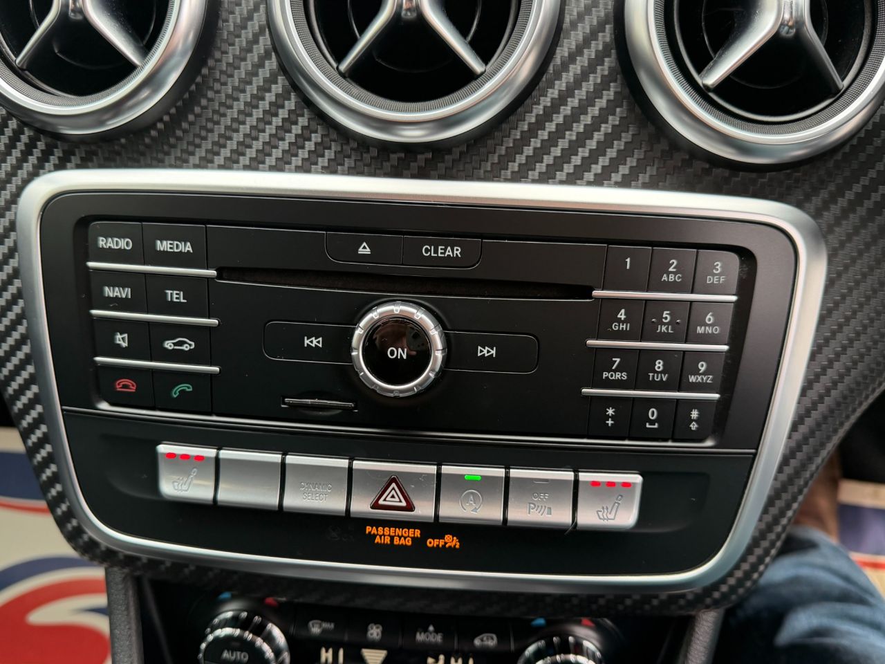 2018 MERCEDES A CLASS 1.5 A180d AMG Line (Executive) Hatchback 5dr Diesel Manual Euro 6 (s/s) (10 - vehicle photo 11 for sale on PureCar