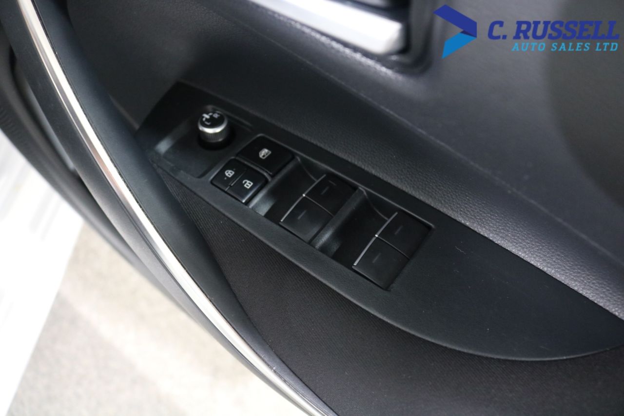 2022 TOYOTA COROLLA 1.8 VVT-h Icon Hatchback 5dr Petrol Hybrid CVT Euro 6 (s/s) (140 ps) - vehicle photo 29 for sale on PureCar