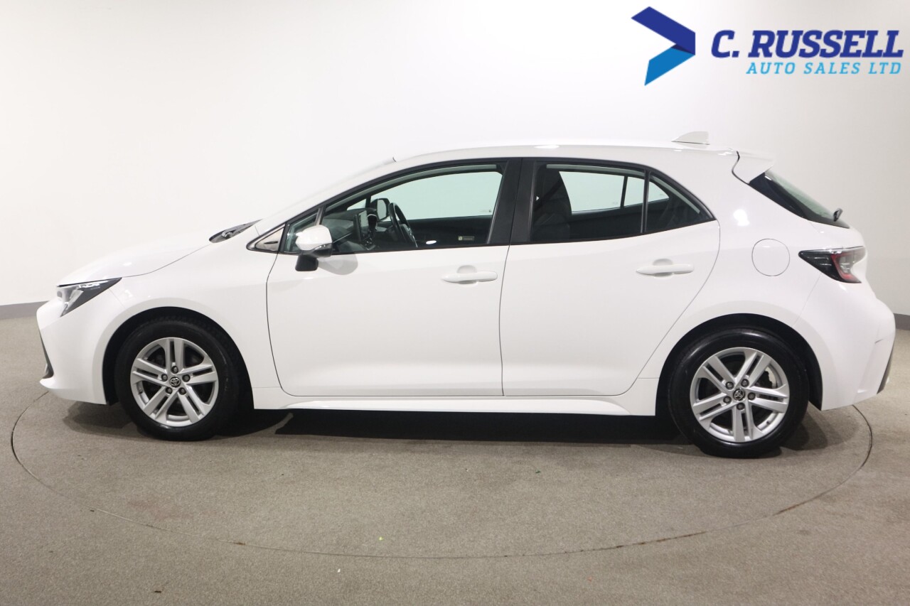 2022 TOYOTA COROLLA 1.8 VVT-h Icon Hatchback 5dr Petrol Hybrid CVT Euro 6 (s/s) (140 ps) - vehicle photo 16 for sale on PureCar