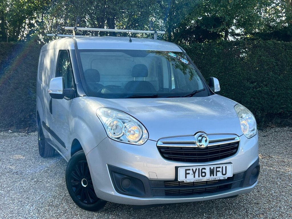 Silver 2016 Vauxhall Combo Van Front-wheel drive Manual