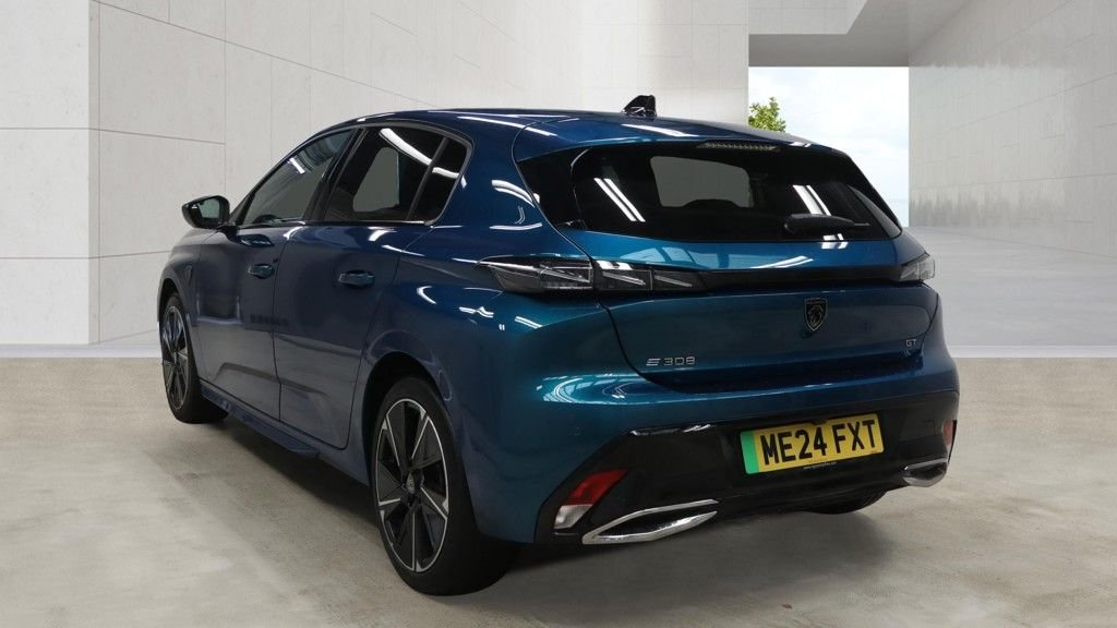 2024 Peugeot E-308 — image 5