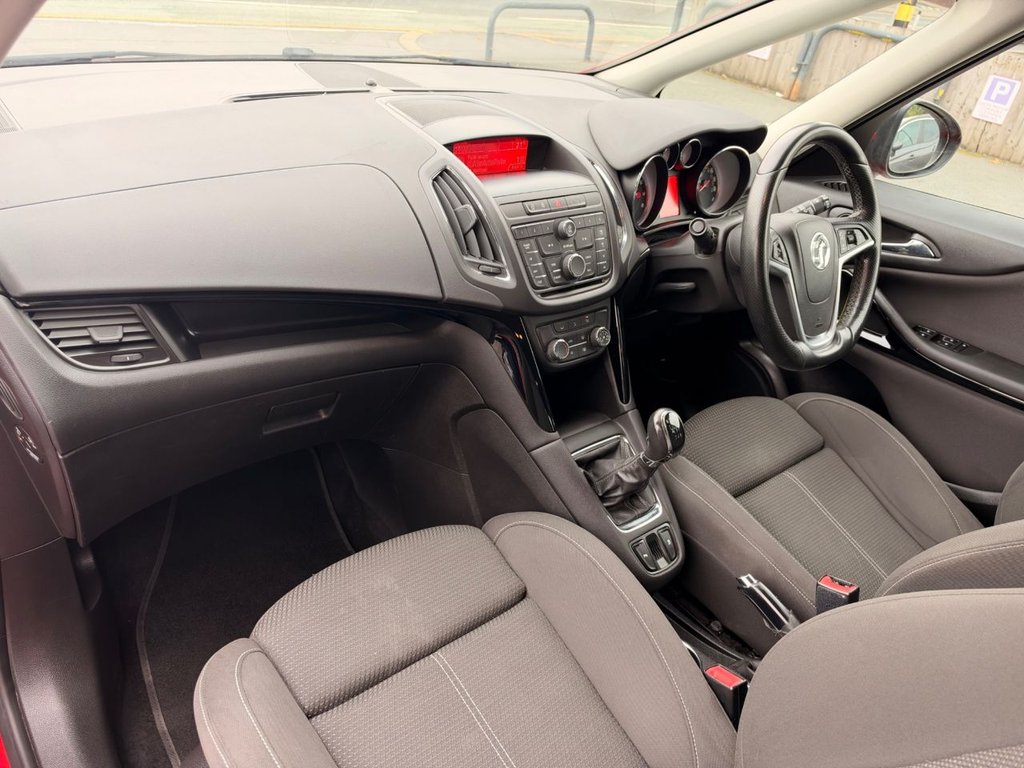 2015 Vauxhall Zafira Tourer — image 26