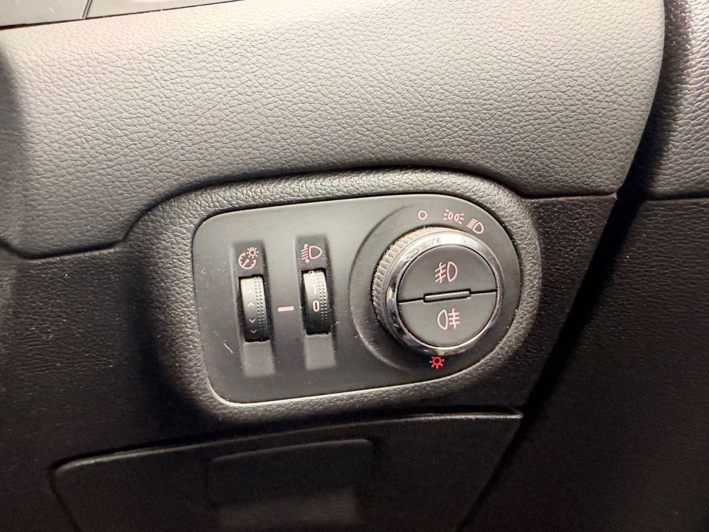 2015 Vauxhall Zafira Tourer — image 36