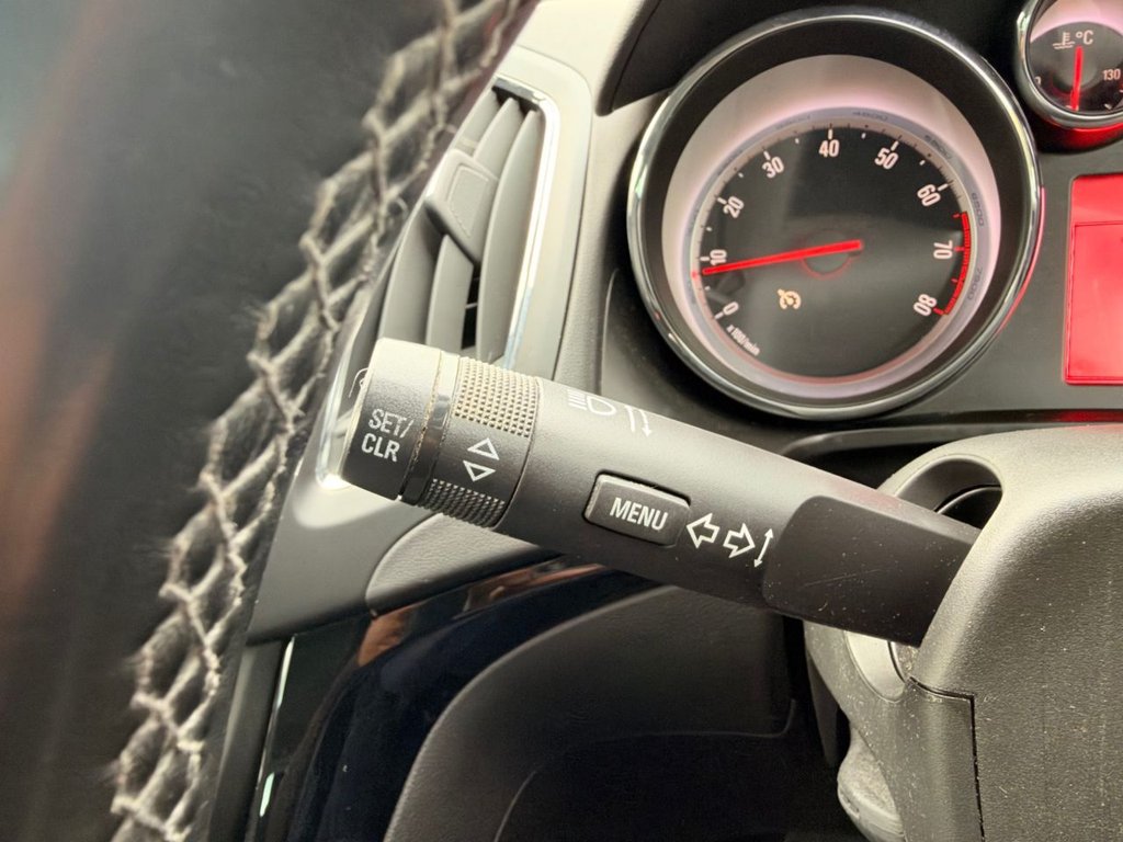 2015 Vauxhall Zafira Tourer — image 40