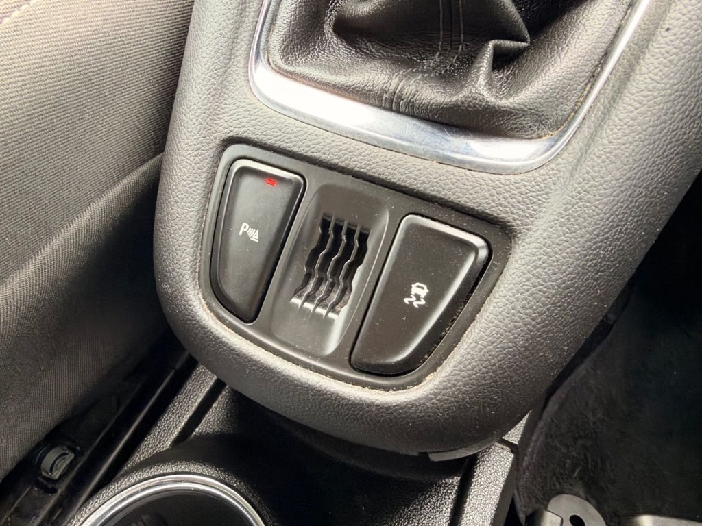 2015 Vauxhall Zafira Tourer — image 41