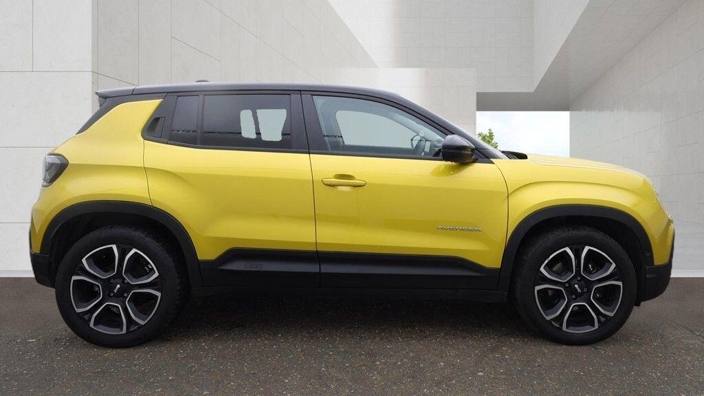 2023 73 JEEP AVENGER