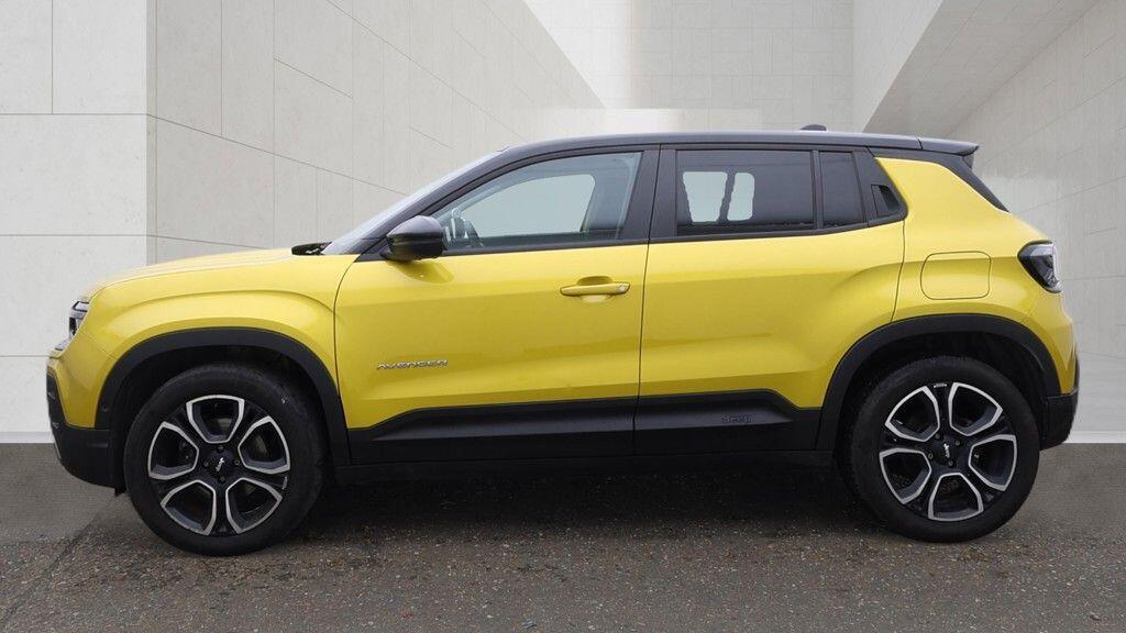 2023 73 JEEP AVENGER