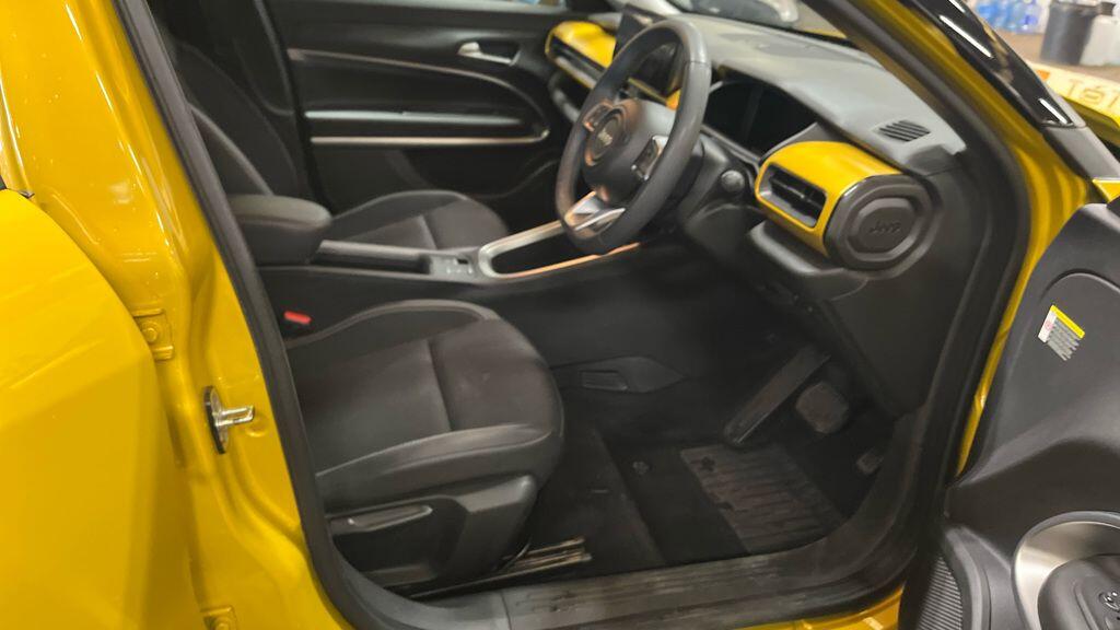 2023 73 JEEP AVENGER