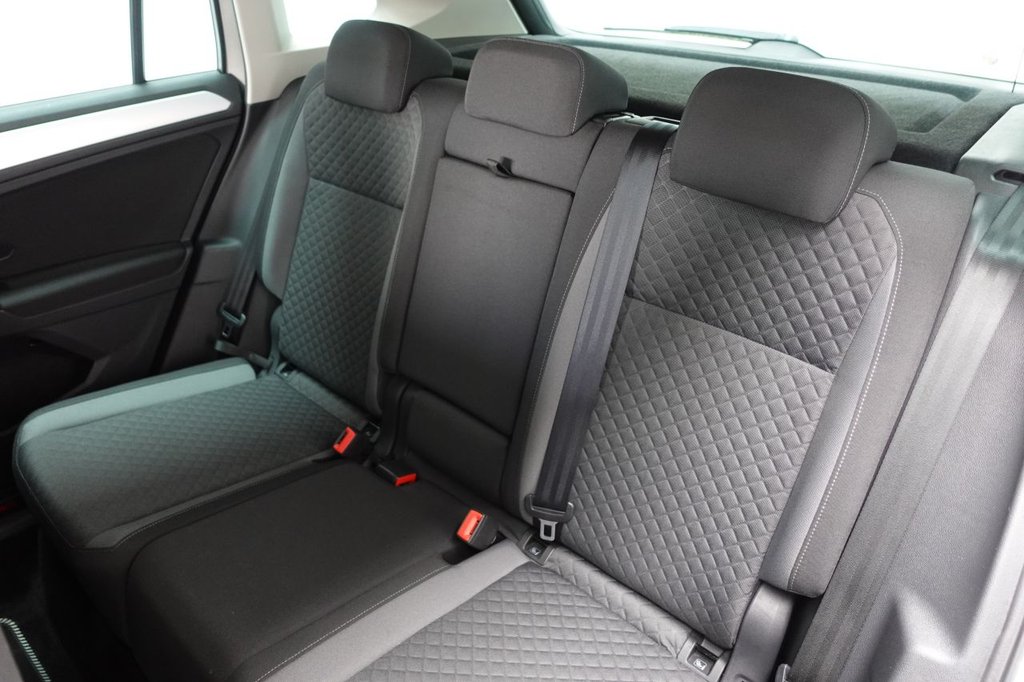 2019 Volkswagen Tiguan — image 9