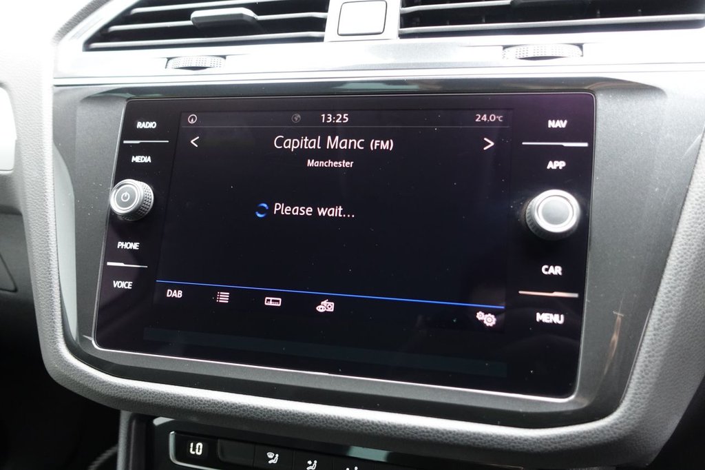 2019 Volkswagen Tiguan — image 13