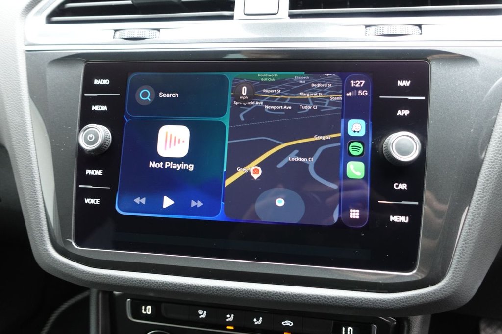 2019 Volkswagen Tiguan — image 12
