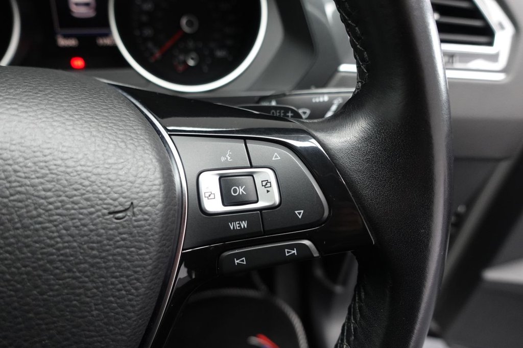 2019 Volkswagen Tiguan — image 23