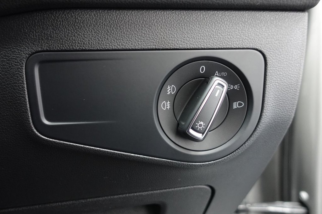 2019 Volkswagen Tiguan — image 31