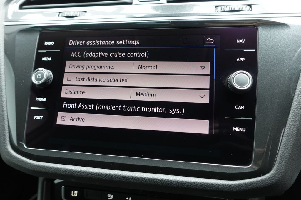 2019 Volkswagen Tiguan — image 17