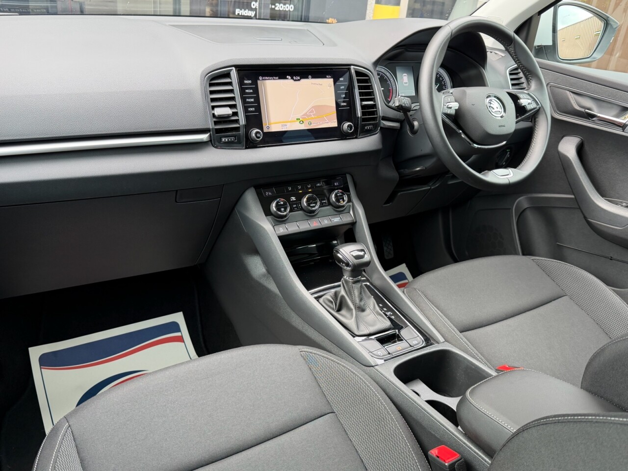 2022 SKODA KAROQ 2.0 TDI SE Drive SUV 5dr Diesel DSG Euro 6 (s/s) (116 ps) - vehicle photo 8 for sale on PureCar