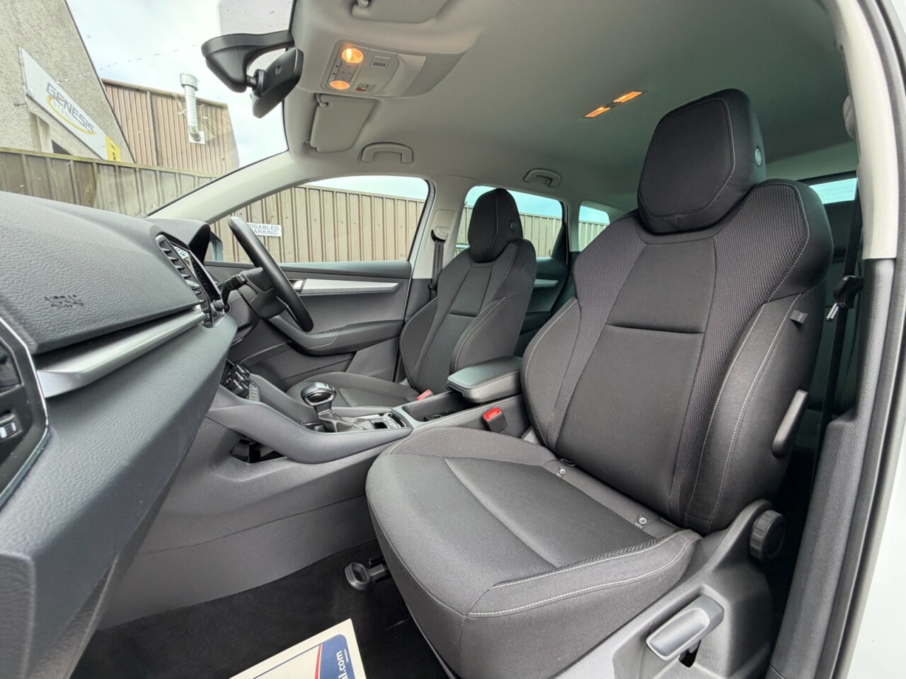 2022 SKODA KAROQ 2.0 TDI SE Drive SUV 5dr Diesel DSG Euro 6 (s/s) (116 ps) - vehicle photo 9 for sale on PureCar