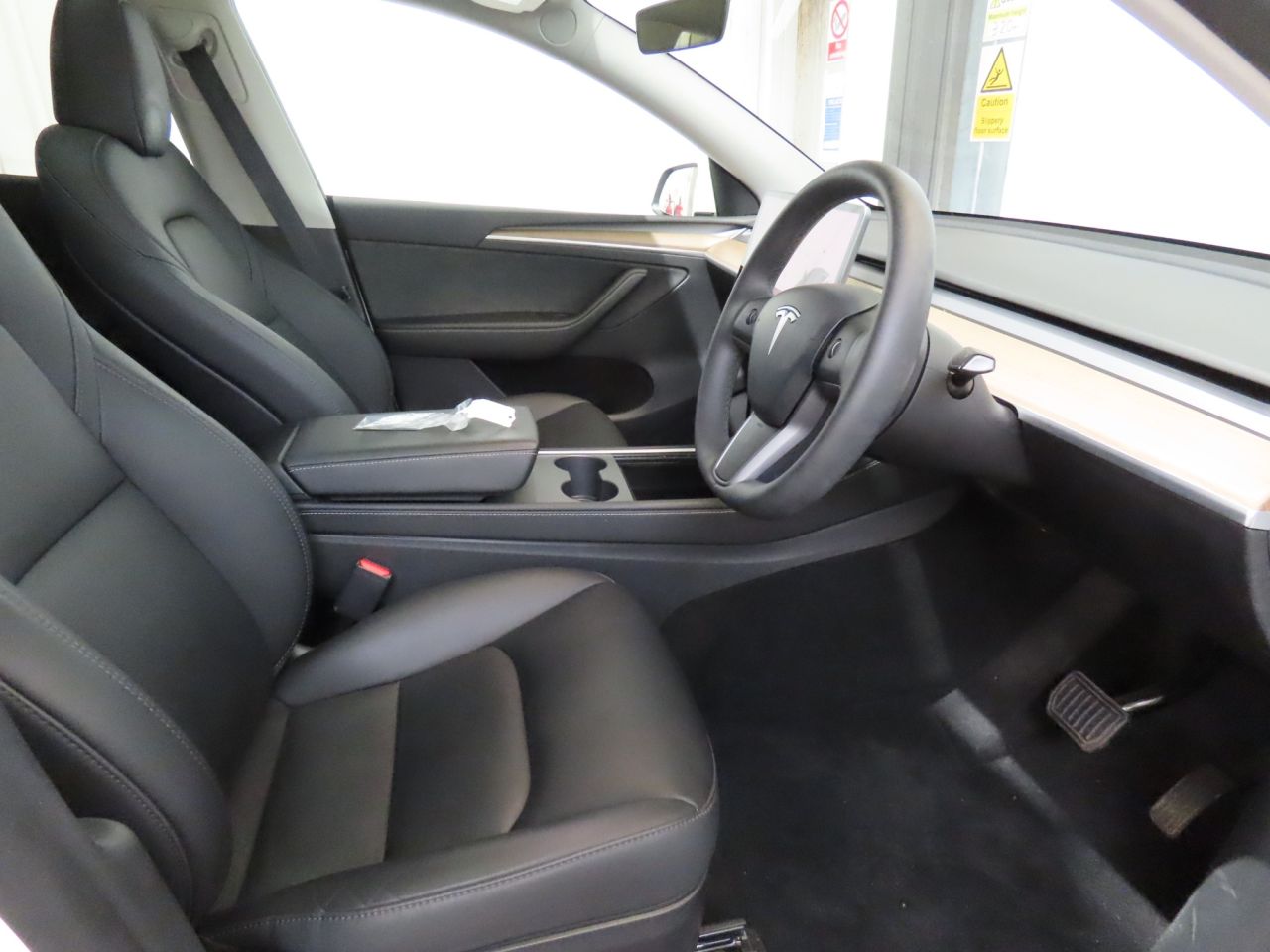 2024 24 TESLA MODEL Y
