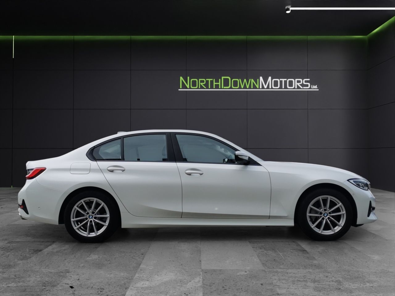 2020 BMW 3 SERIES 2.0 330e 12kWh SE Pro Saloon 4dr Petrol Plug-in Hybrid Auto Euro 6 (s/s) (2 - vehicle photo 7 for sale on PureCar