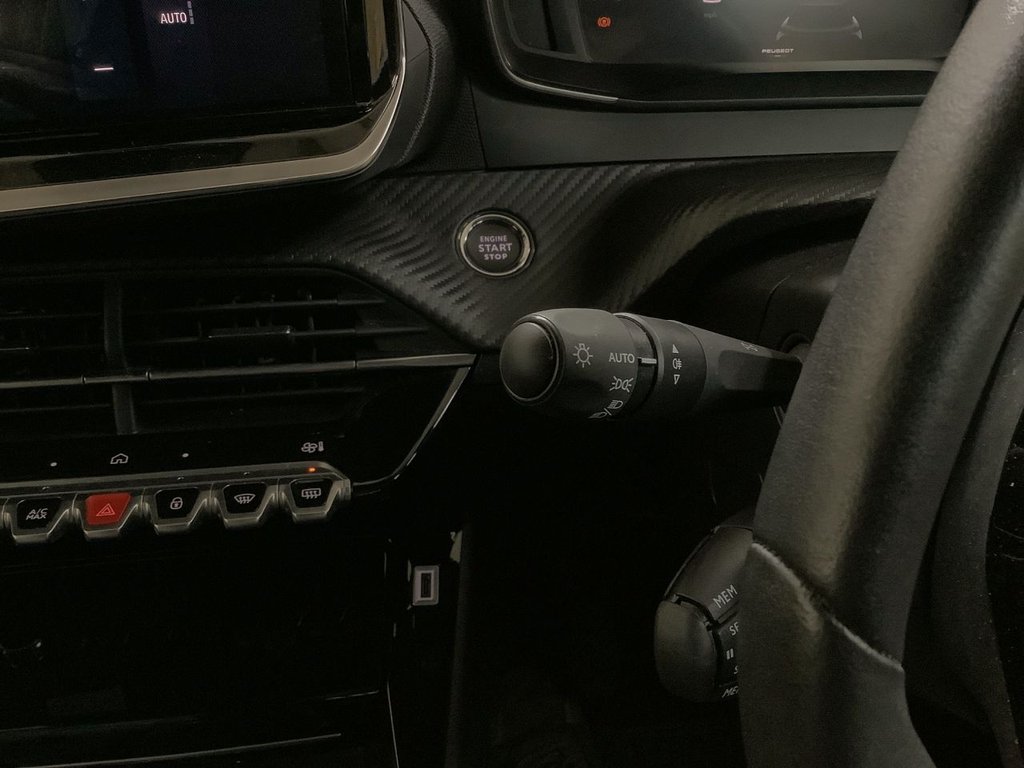 2025 Peugeot 2008 — image 11