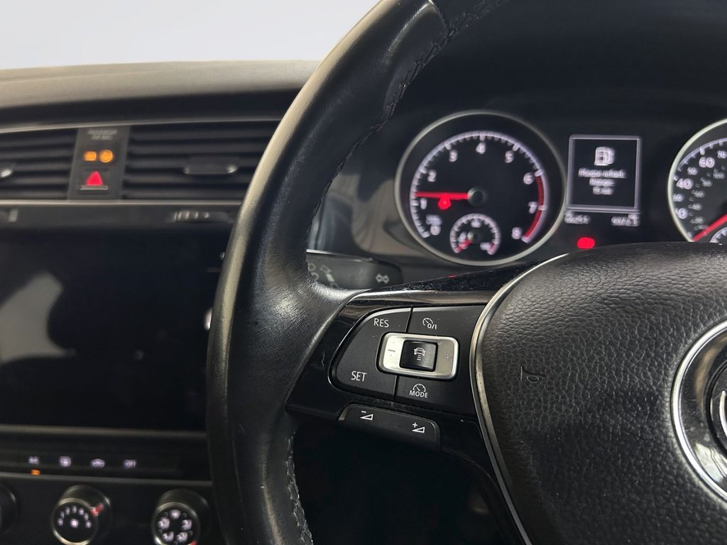 2018 Volkswagen Golf — image 11
