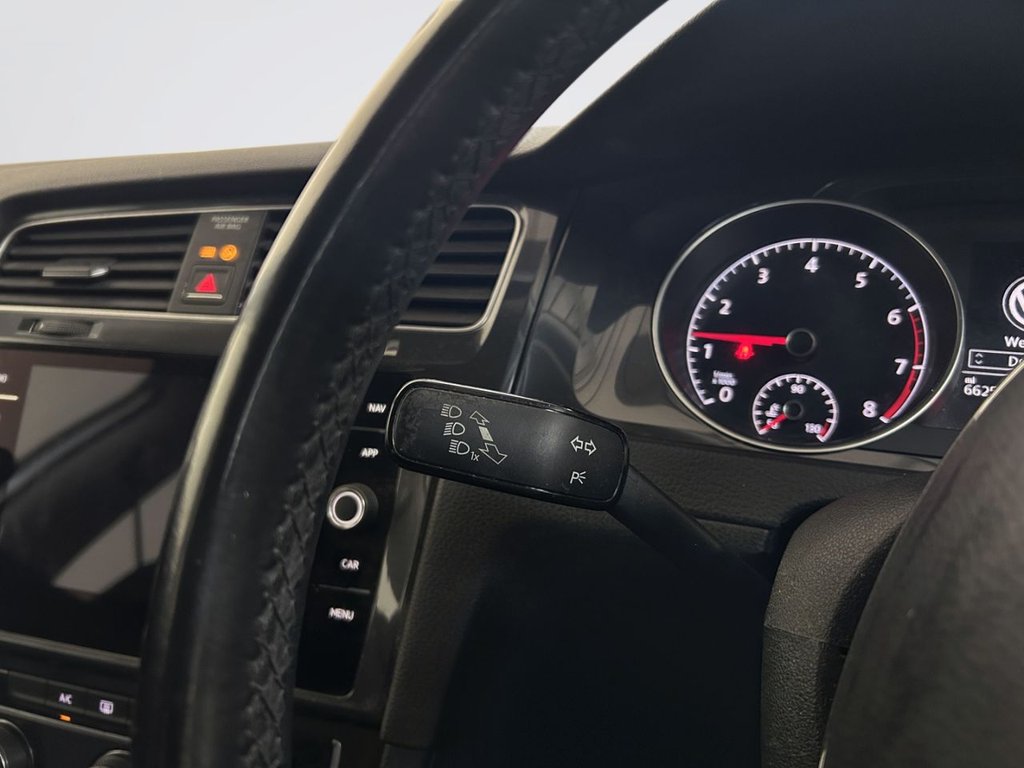 2018 Volkswagen Golf — image 14
