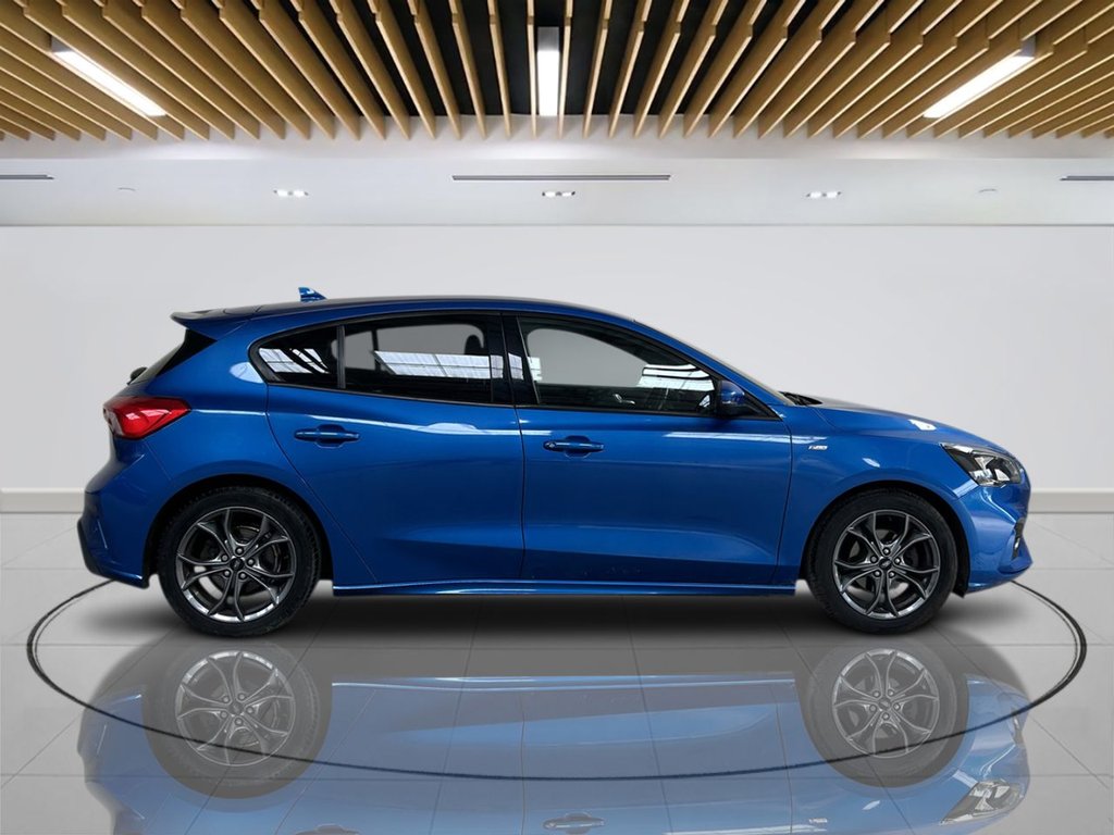 2019 Ford Focus — image 5