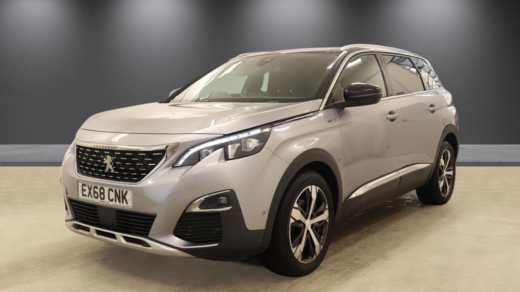 2018 Peugeot 5008 — image 2
